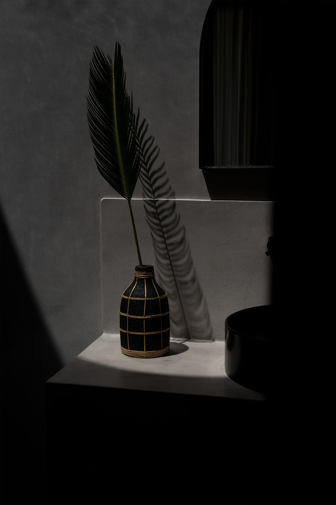 The Whoopy Vase - black natural - L